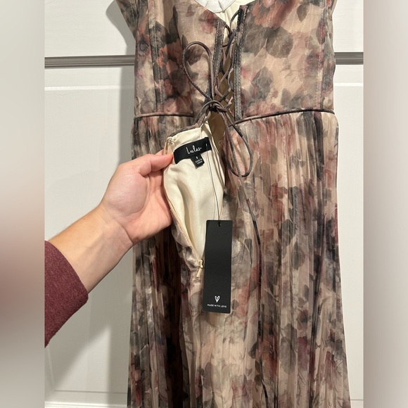 BNWOT- LuLu’s strapless dress size- 6 - Picture 5 of 12